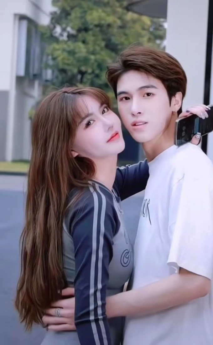 Hàn An Nhiễm ''thay bạn trai như thay áo''. Hàn An Nhiễm ''thay bạn trai như thay áo''.