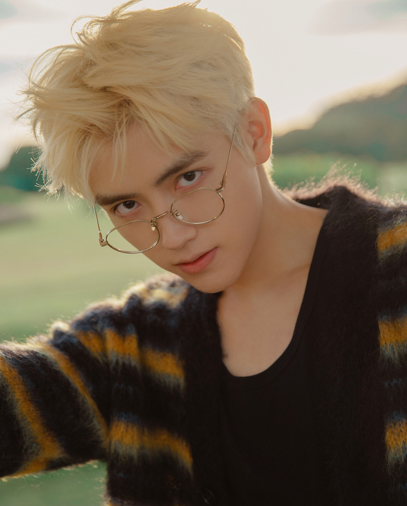 Nam diễn viên chịu ảnh hưởng danh tiếng vì bê bối tình ái. Nam diễn viên chịu ảnh hưởng danh tiếng vì bê bối tình ái.