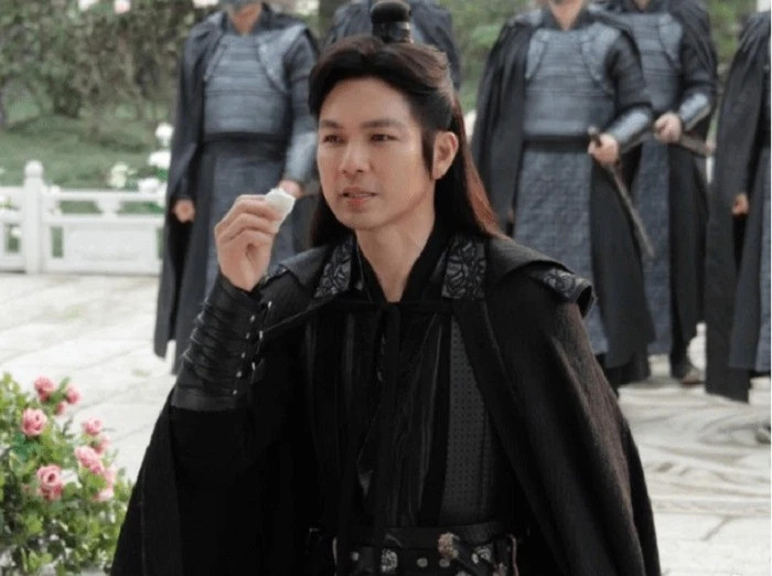 Chung Hán Lương hay Phùng Thiệu Phong ngoại hình già dặn hơn nữ chính khiến khán giả không thể đồng cảm khi xem phim.