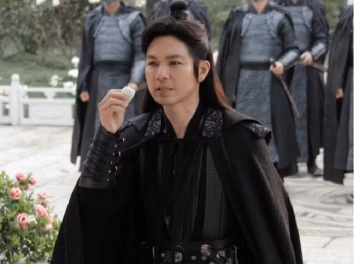 Chung Hán Lương hay Phùng Thiệu Phong ngoại hình già dặn hơn nữ chính khiến khán giả không thể đồng cảm khi xem phim.