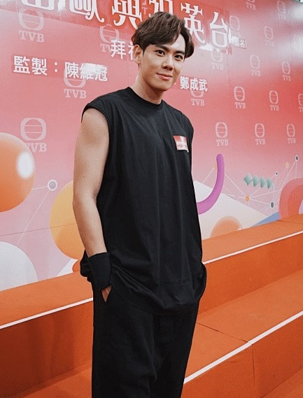 Từ Văn Hạo có vẻ ngoài điển trai, đang được Tăng Chí Vỹ coi trọng lăng xê.