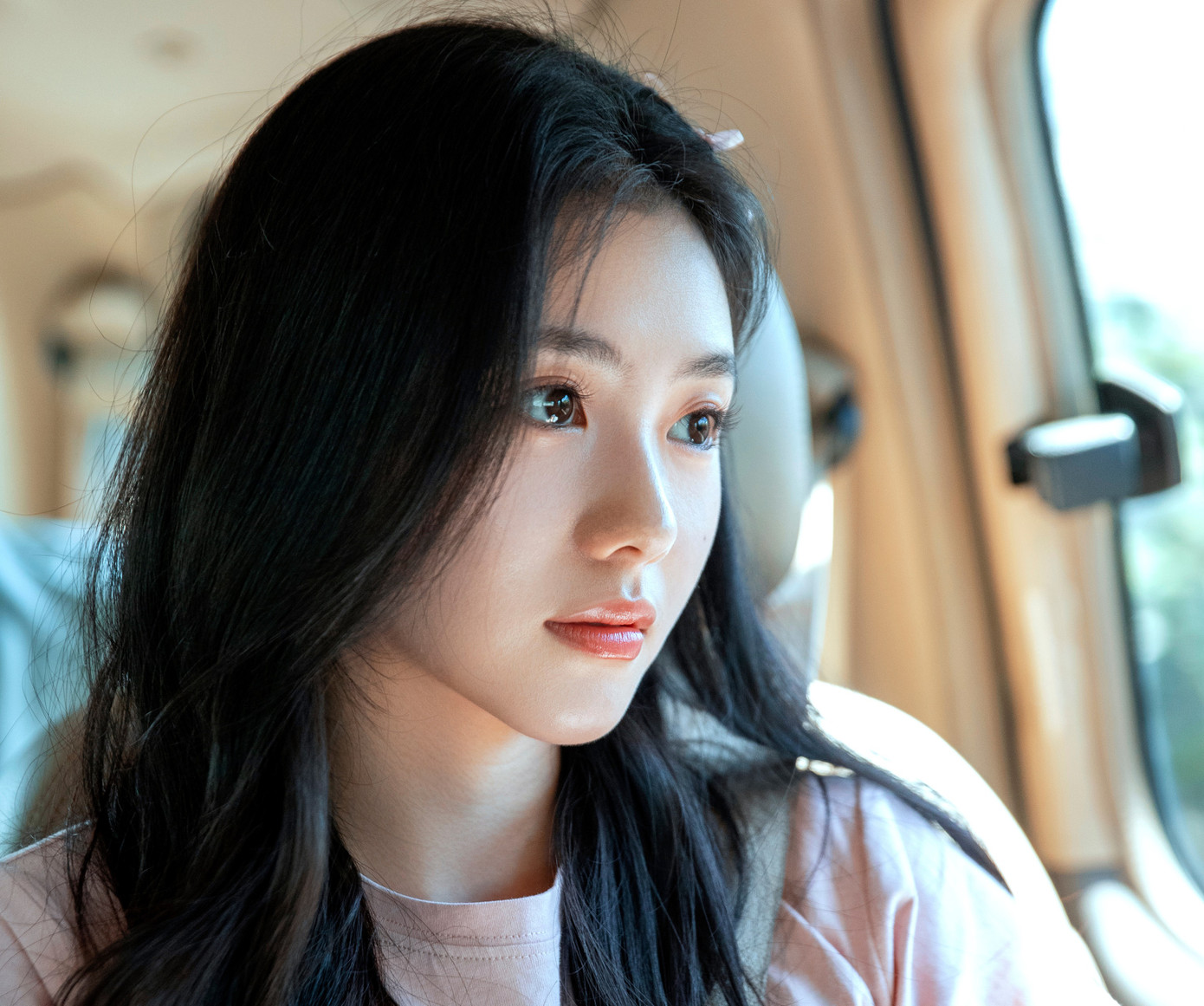 Do đó, nhiều hành động tẩy chay Lưu Hạo Tồn đã và đang diễn ra như khi nữ diễn viên ký hợp đồng quảng cáo với thương hiệu L&apos;O.real, bên dưới bài tuyên bố tràn ngập bình luận chỉ trích, khiến cô phải xóa bài hợp tác.