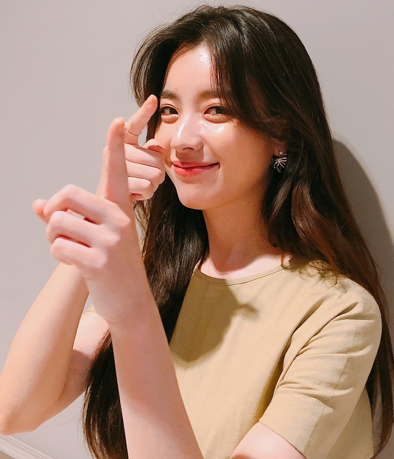 Khán giả chưa kịp quên scandal cũ, Han Hyo Joo đã vướng bê bối khác. Khán giả chưa kịp quên scandal cũ, Han Hyo Joo đã vướng bê bối khác.