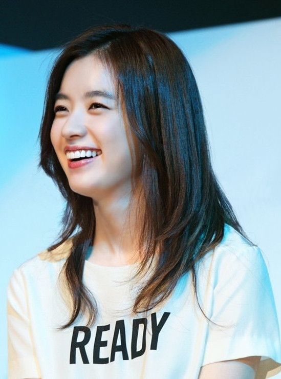 Khán giả chưa kịp quên scandal cũ, Han Hyo Joo đã vướng bê bối khác. Khán giả chưa kịp quên scandal cũ, Han Hyo Joo đã vướng bê bối khác.