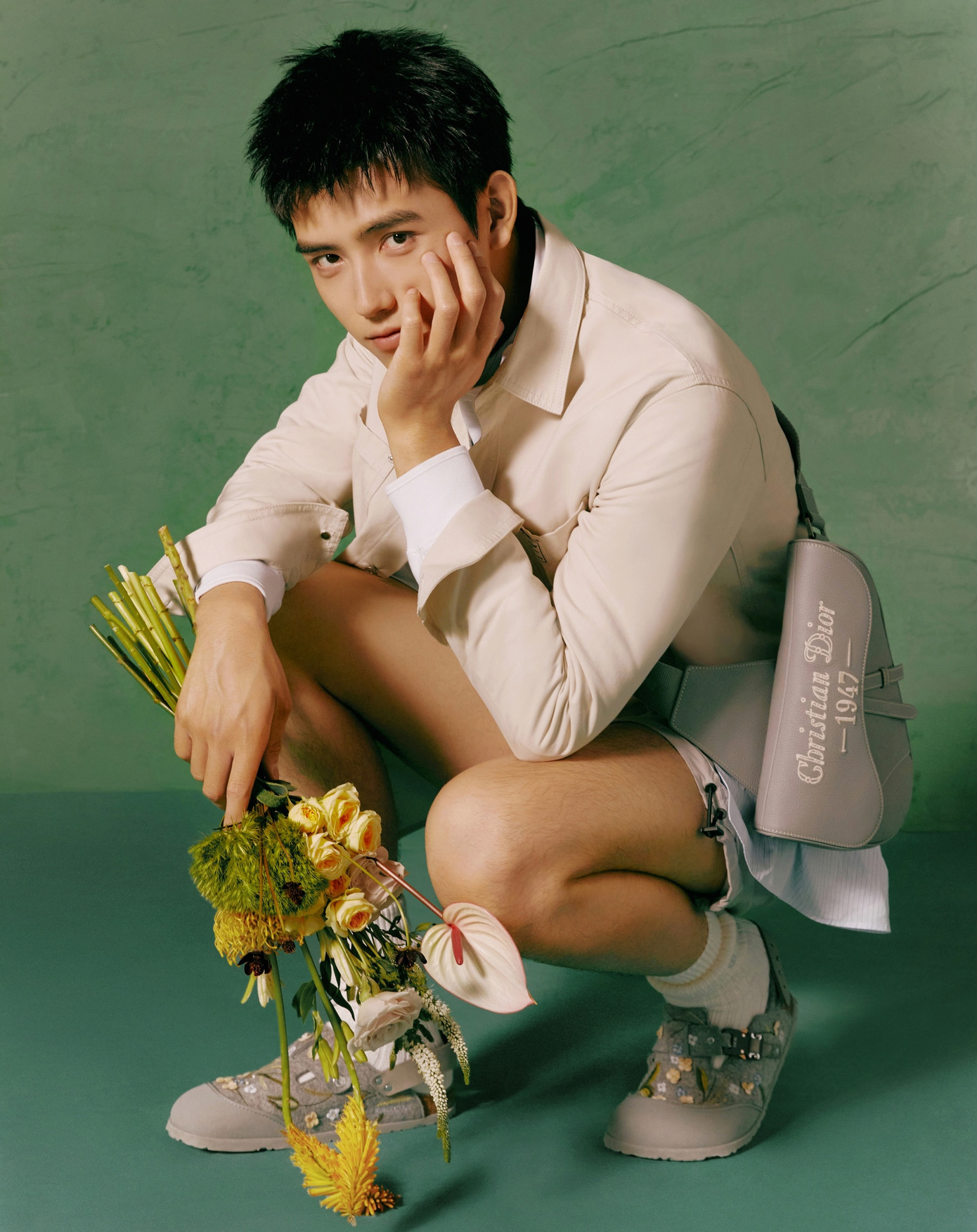 Trần Phi Vũ bị đối tác và fan quay lưng sau khi lộ ảnh nóng. Trần Phi Vũ bị đối tác và fan quay lưng sau khi lộ ảnh nóng.