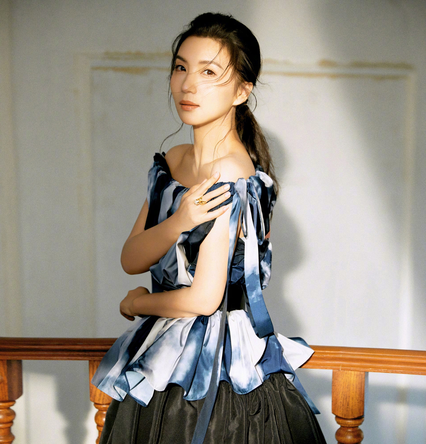 "A Tử" Trần Hảo quyến rũ ở tuổi 44. Dù không tham gia nhiều hoạt động nghệ thuật, mỗi lần cô xuất hiện đều nhận được sự hoan nghênh của khán giả.