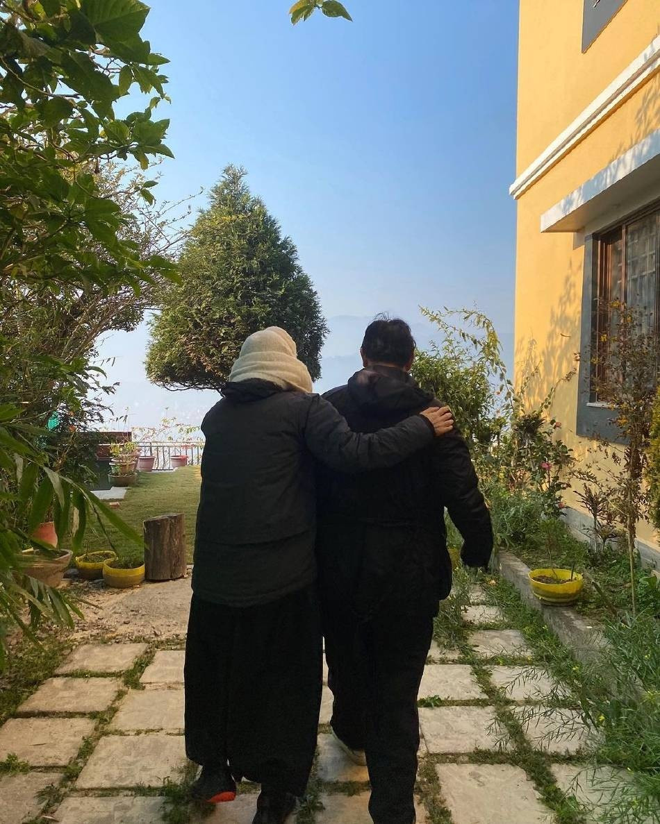 Vợ chồng Lý Liên Kiệt hành hương tới đất Phật Nepal.