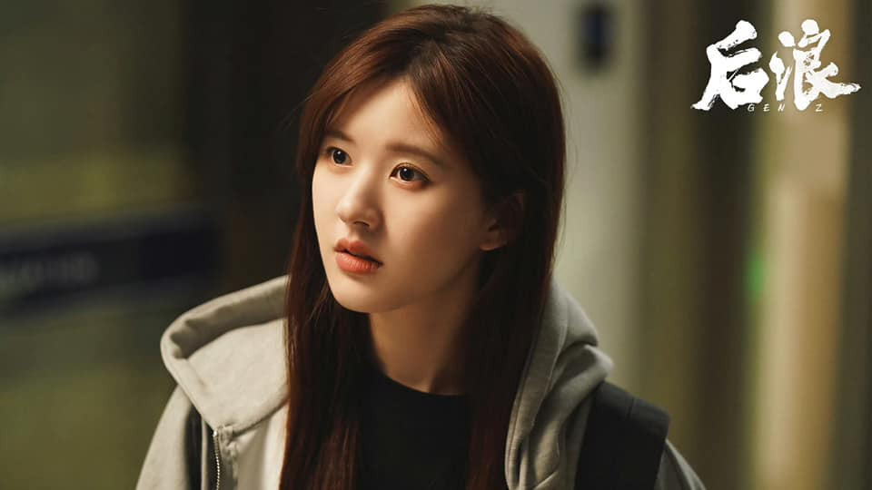 Cách diễn khoa trương, biểu cảm có phần láo xược, thiếu tinh tế của Triệu Lộ Tư lặp lại ở nhiều phim.