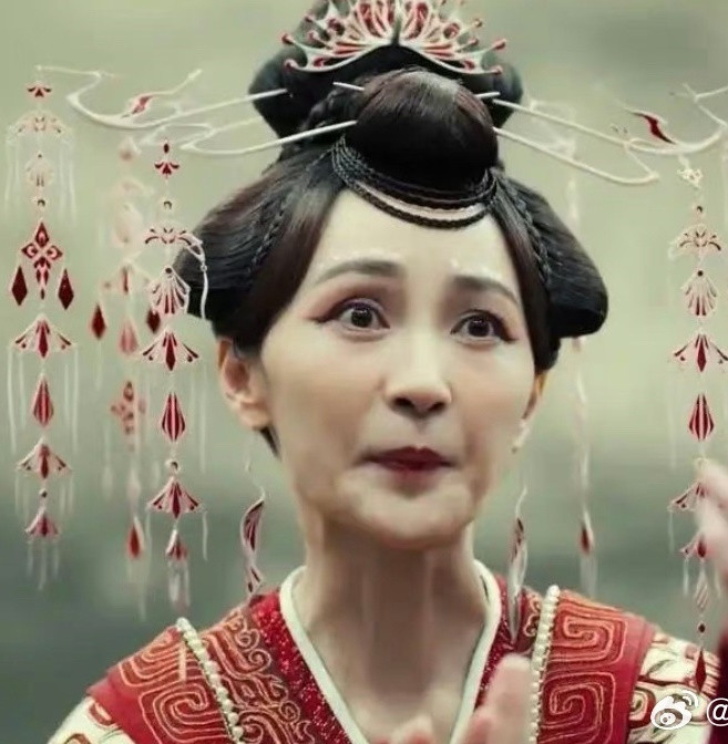 Đát Kỷ do Diêu Địch thủ vai bị chê già. Đát Kỷ do Diêu Địch thủ vai bị chê già.