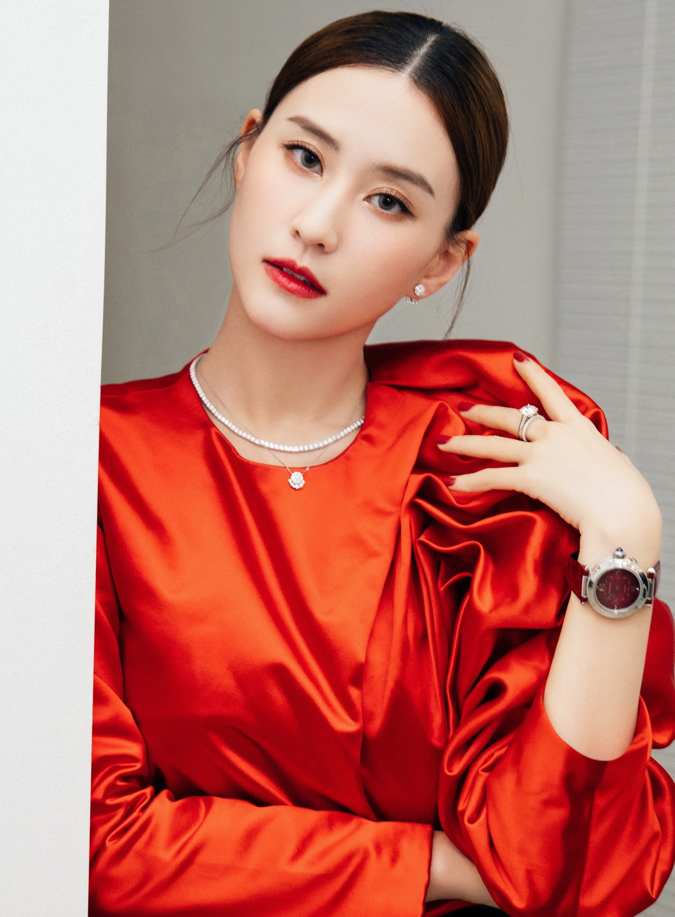 Mới đây, trang HK01 đưa tin Hà Siêu Liên và Đậu Kiêu tổ chức hôn lễ tại đảo Bali, Indonesia vào tháng 4. Dù lễ cưới được thực hiện riêng tư, đây chắc chắn là sự kiện thu hút truyền thông bởi Hà Siêu Liên xuất thân trong gia tộc giàu có bậc nhất châu Á, dàn khách mời là các nghệ sĩ nổi tiếng cũng gây chú ý. Mới đây, trang HK01 đưa tin Hà Siêu Liên và Đậu Kiêu tổ chức hôn lễ tại đảo Bali, Indonesia vào tháng 4. Dù lễ cưới được thực hiện riêng tư, đây chắc chắn là sự kiện thu hút truyền thông bởi Hà Siêu Liên xuất thân trong gia tộc giàu có bậc nhất châu Á, dàn khách mời là các nghệ sĩ nổi tiếng cũng gây chú ý.