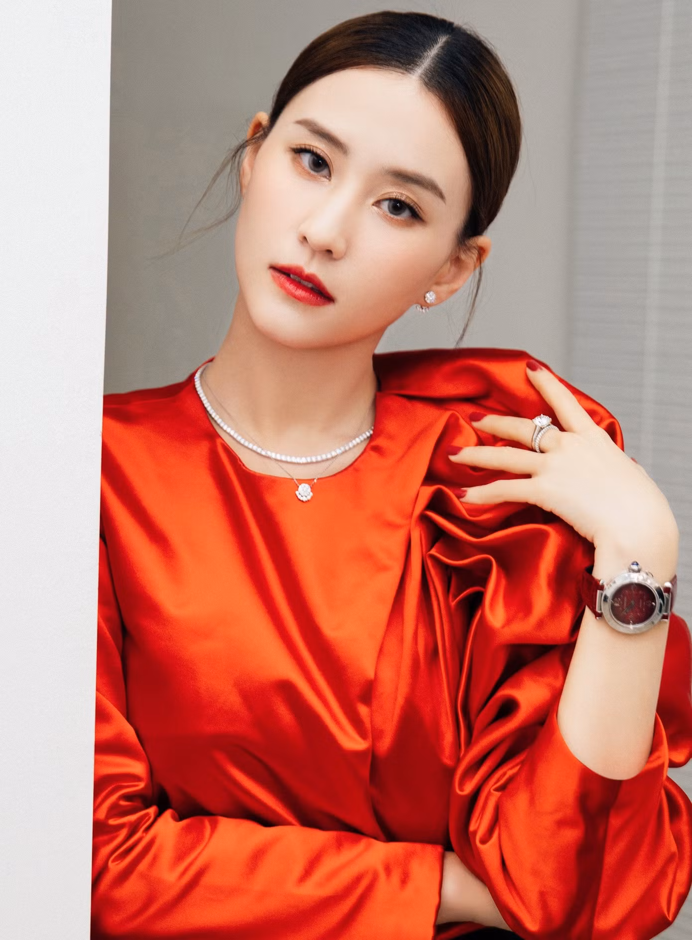 Mới đây, trang HK01 đưa tin Hà Siêu Liên và Đậu Kiêu tổ chức hôn lễ tại đảo Bali, Indonesia vào tháng 4. Dù lễ cưới được thực hiện riêng tư, đây chắc chắn là sự kiện thu hút truyền thông bởi Hà Siêu Liên xuất thân trong gia tộc giàu có bậc nhất châu Á, dàn khách mời là các nghệ sĩ nổi tiếng cũng gây chú ý.