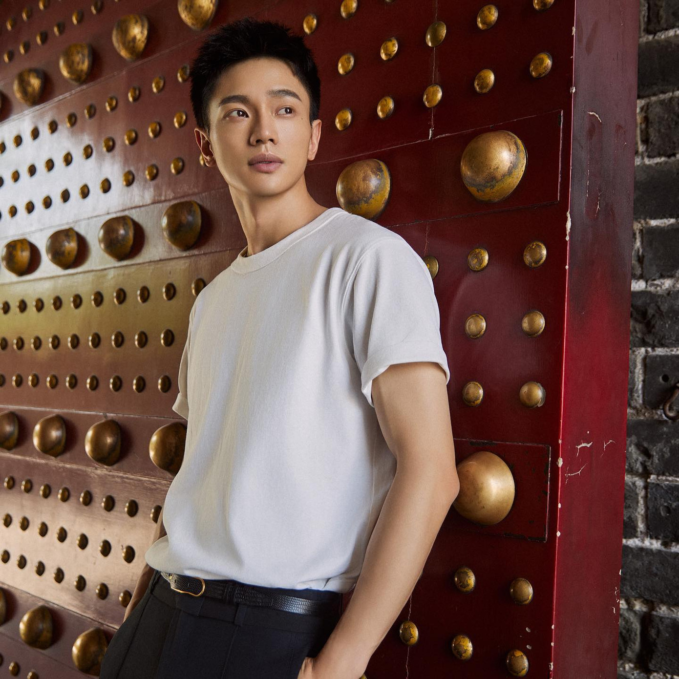 Hoàng Hi Ngạn là diễn viên đang lên của điện ảnh Trung Quốc. Hoàng Hi Ngạn là diễn viên đang lên của điện ảnh Trung Quốc.