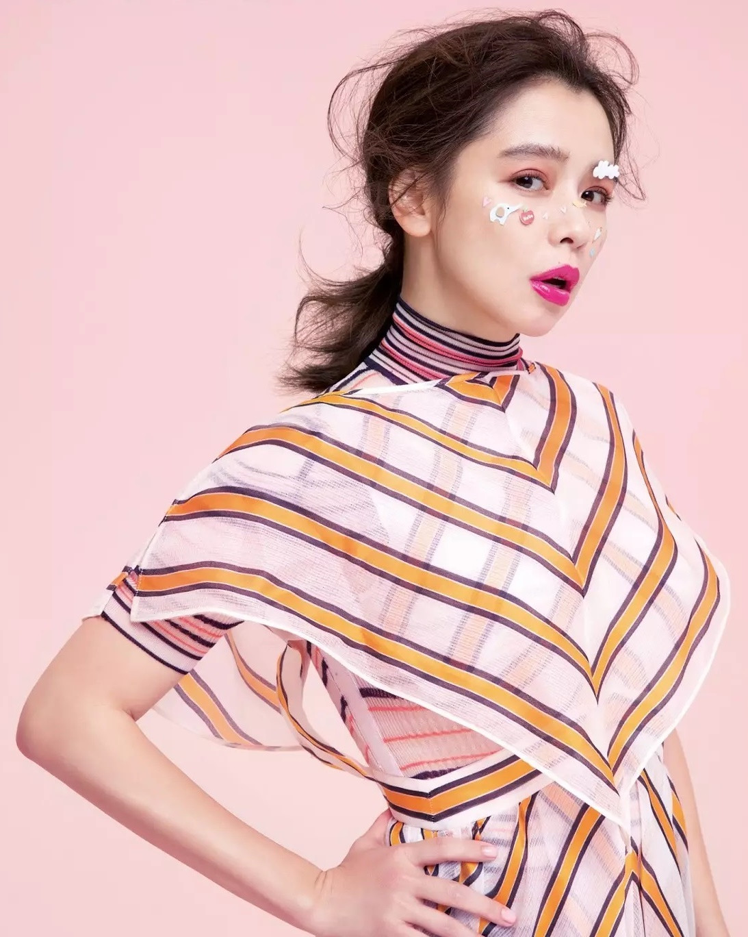 Từ Nhược Tuyên từng là mỹ nhân tuyệt sắc của giới giải trí Đài Loan. Từ Nhược Tuyên từng là mỹ nhân tuyệt sắc của giới giải trí Đài Loan.