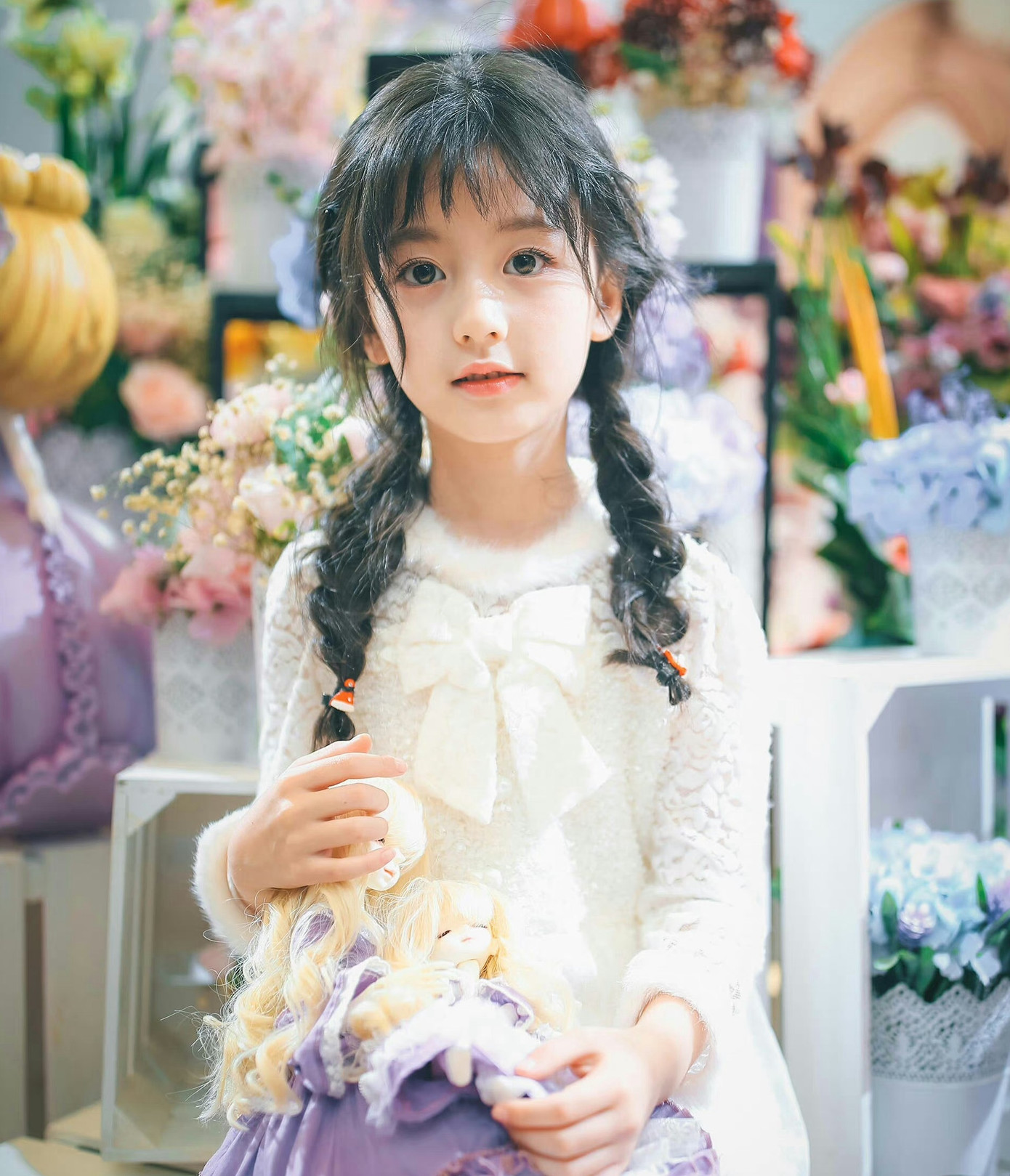 Bùi Giai Hân có nhan sắc trong sáng, phong cách thời thượng, nổi tiếng từ nhỏ với vai trò người mẫu nhí.