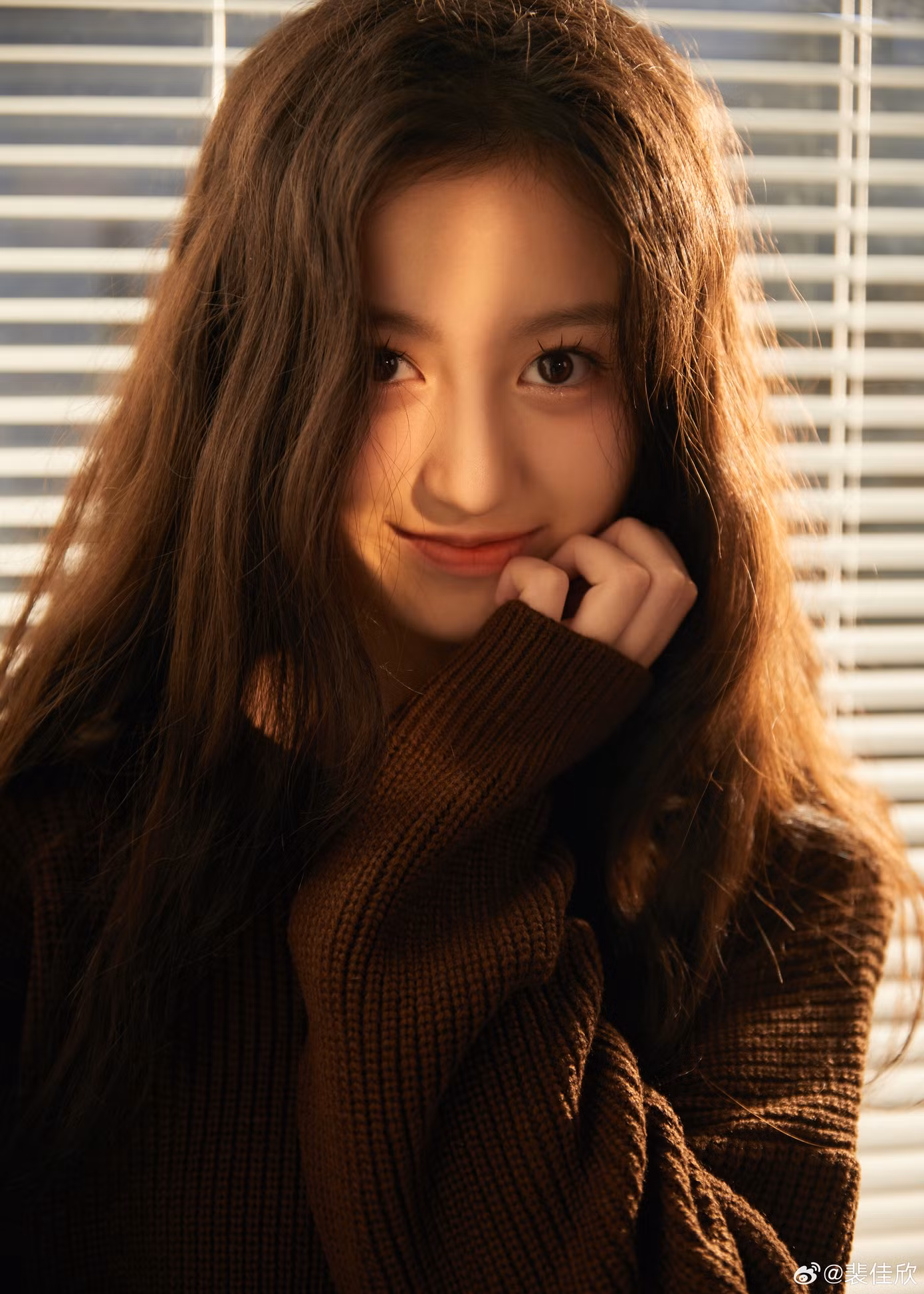 Bùi Giai Hân có nhan sắc trong sáng, phong cách thời thượng, nổi tiếng từ nhỏ với vai trò người mẫu nhí. Bùi Giai Hân có nhan sắc trong sáng, phong cách thời thượng, nổi tiếng từ nhỏ với vai trò người mẫu nhí.