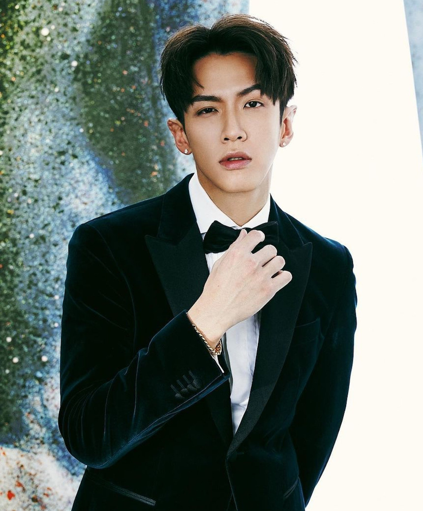 Kha Chấn Đông đang nỗ lực đóng phim, lấy lại danh tiếng. Kha Chấn Đông đang nỗ lực đóng phim, lấy lại danh tiếng.