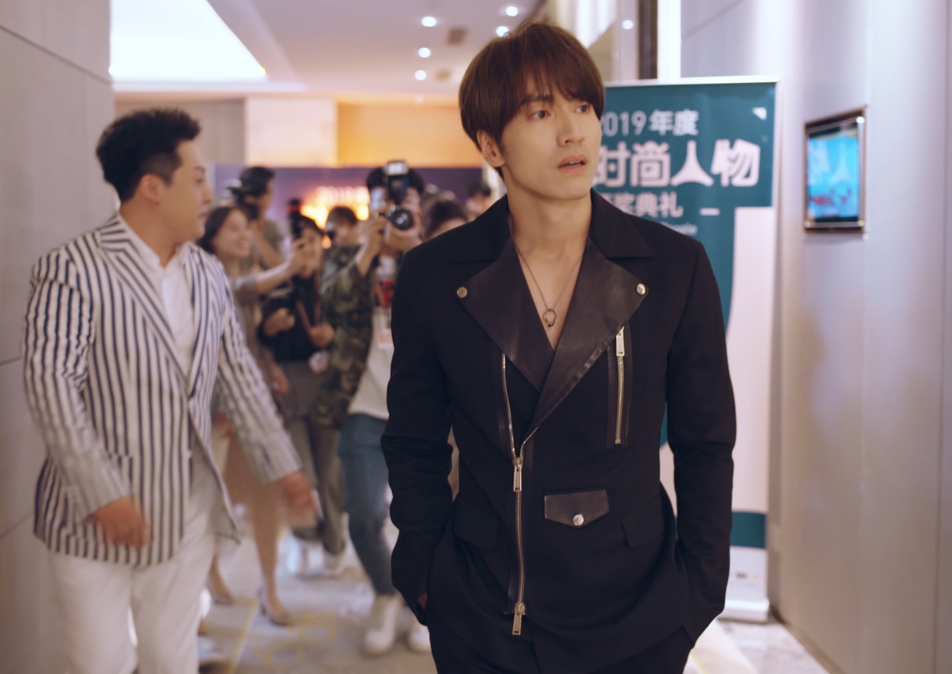 Ngôn Thừa Húc bị chê dùng cả đời để đóng phim ngôn tình.