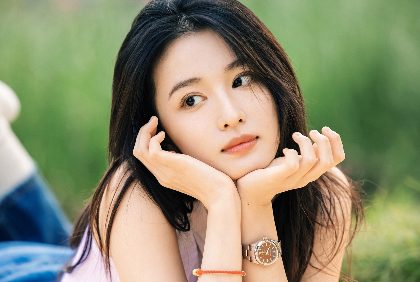 Tuy nhiên, sau hai ngày, Dương Dương vẫn không lên tiếng về tin tình ái. Theo Sohu, Vương Sở Nhiên có lẽ cũng sẽ rơi vào tình trạng như những người tình tin đồn trước đó của Dương Dương, không được nam diễn viên thừa nhận danh phận.