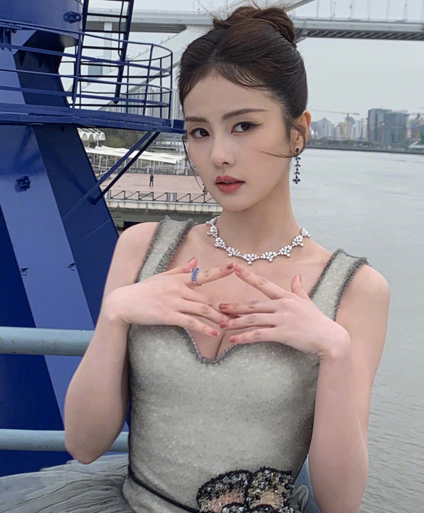 Bạch Lộc đánh mất danh tiếng nhiều năm tích lũy vì diễn xuất đi xuống, scandal liên tiếp.