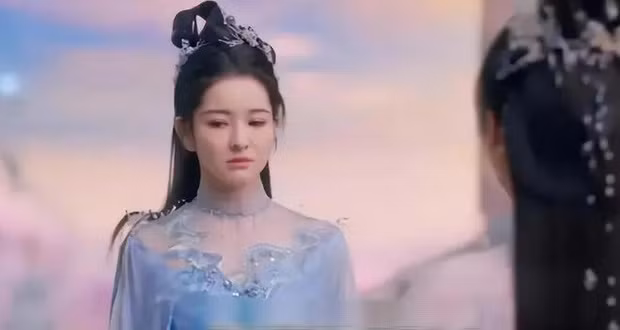 Dàn diễn viên phụ bị đánh giá là kém sắc, thiếu khí chất để vào vai thần tiên, công chúa. Dàn diễn viên phụ bị đánh giá là kém sắc, thiếu khí chất để vào vai thần tiên, công chúa.