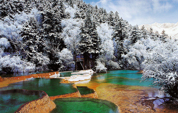  Thung lũng được bao phủ bởi tuyết