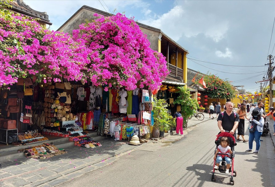 Du khách quốc tế đến Hội An - Quảng Nam