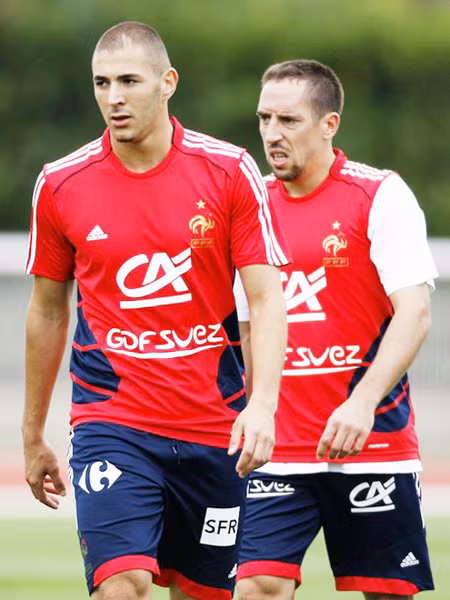 Benzema và Ribery phải đưa cho Zahia hơn 2 triệu euro để khỏi ngồi tù