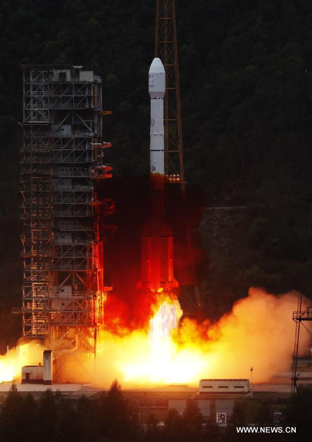 Theo báo Mỹ, Trung Quốc ngày càng lớn mạnh, gạt Nga ra rìa trong nhiều vấn đề quan trọng của thế giới và chỉ lợi dụng Nga mang tính chiến thuật. Ảnh: Trung Quốc vừa phóng tàu du hành vũ trụ và lắp ghép thành công vào trạm không gian Thiên Cung với tham vọng vô cùng lớn khiến Mỹ, Nga đều lo ngại