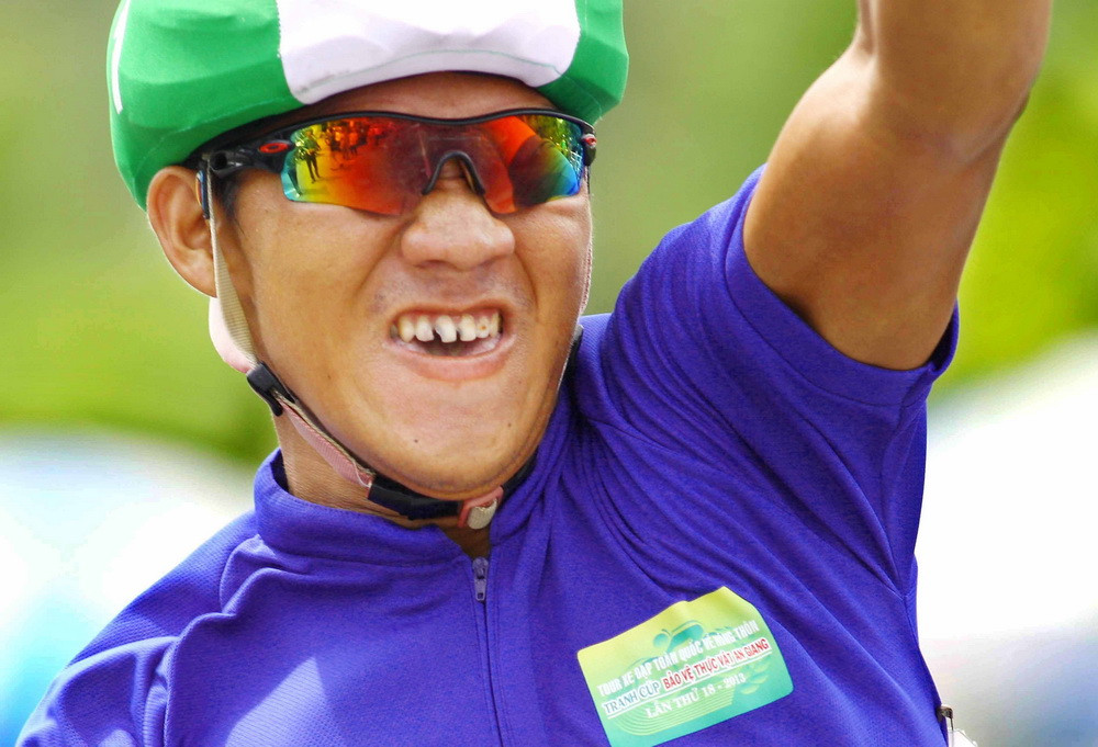 Hà Thanh Tâm trong niềm vui giành áo vàng lẫn áo xanh . Ảnh: Dương Thu Hà Thanh Tâm trong niềm vui giành áo vàng lẫn áo xanh