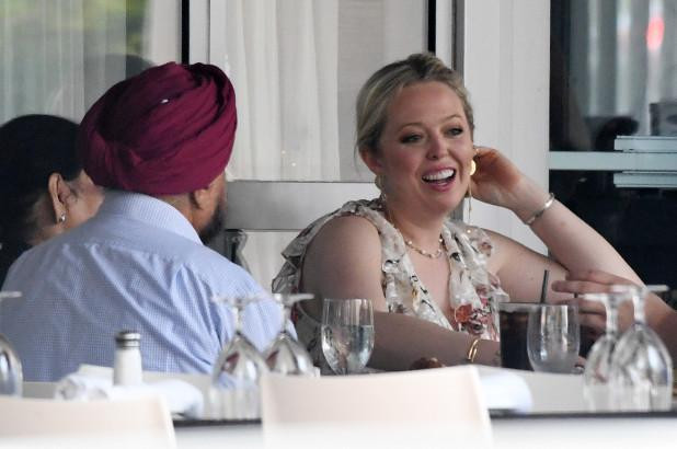 Cô rất kín tiếng về đời tư, ít khi lộ diện nơi công cộng.