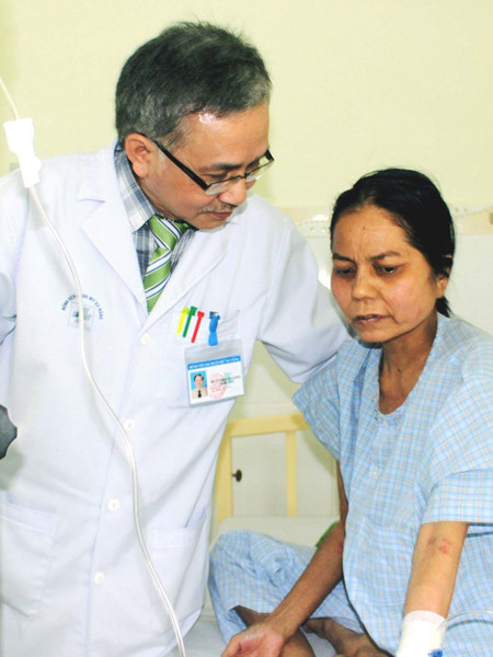 Bệnh nhân Mai tại BV Hoàn Mỹ Đà Nẵng. Ảnh: Nguyễn Huy