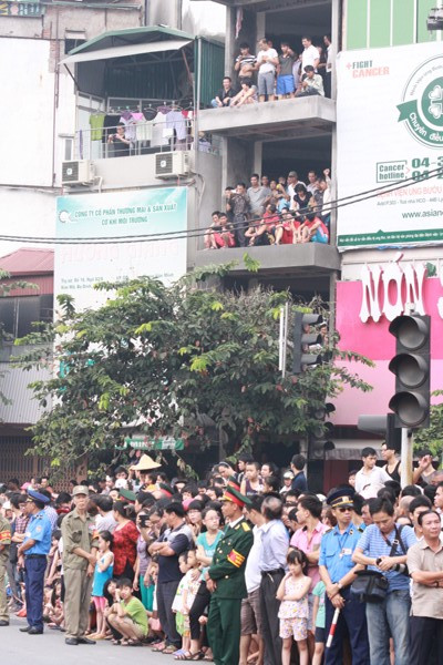 Người dân tại các tòa nhà