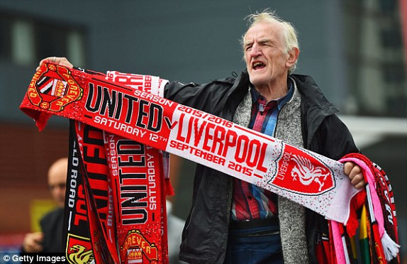 M.U vs Liverpool (3-1): Tân binh 19 tuổi 'mở tài khoản' ảnh 17