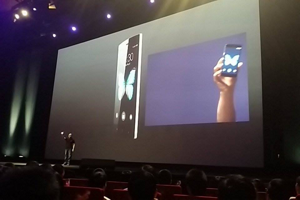 Giá Bphone mạ vàng đắt ngang iPhone 6 Plus ảnh 40