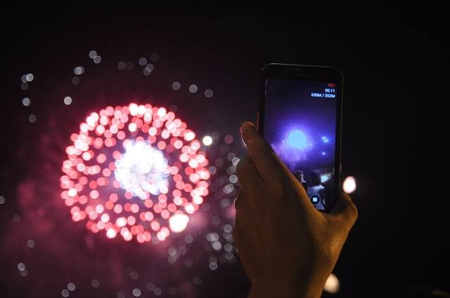 Pháo hoa rực sáng mừng Tết Độc lập ảnh 3