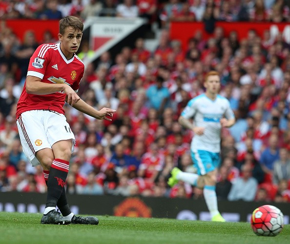 Hàng công kém duyên, 'Quỷ đỏ' chia điểm ảnh 5