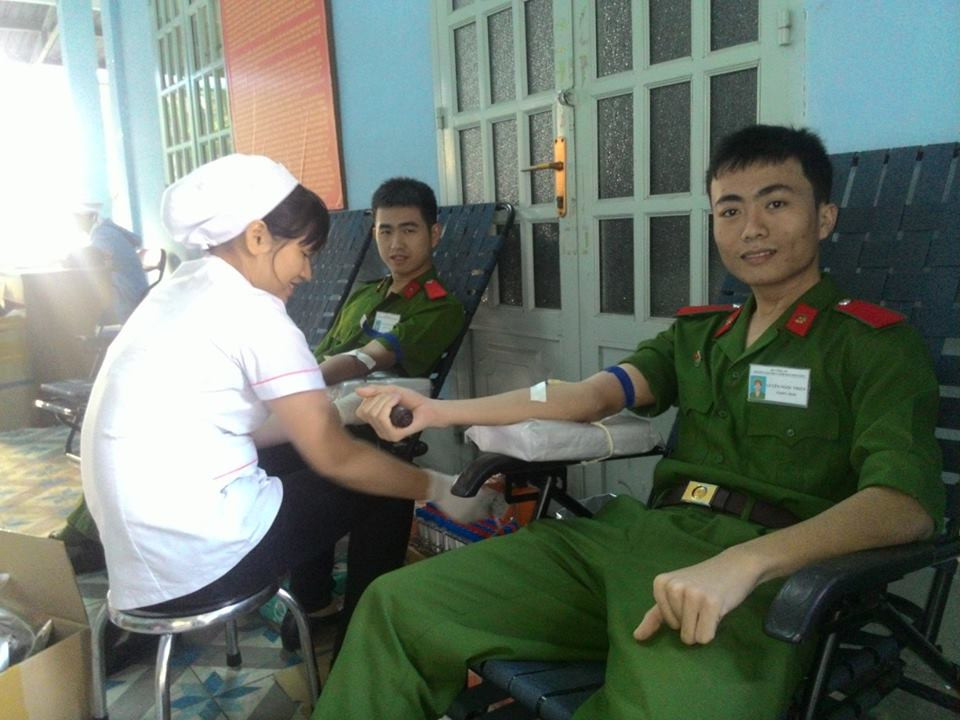 Chủ nhật Đỏ tiếp nhận 9.116 đơn vị máu ảnh 64