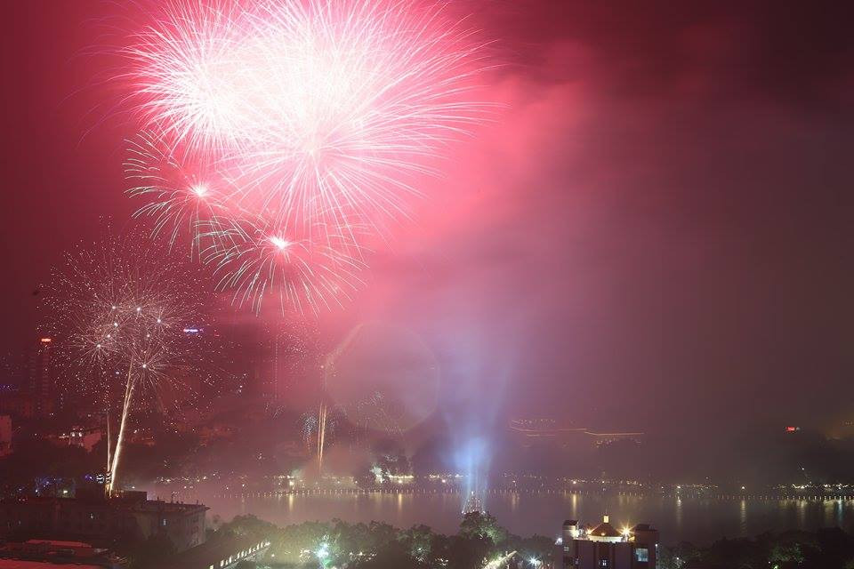 Pháo hoa rực sáng mừng Tết Độc lập ảnh 22