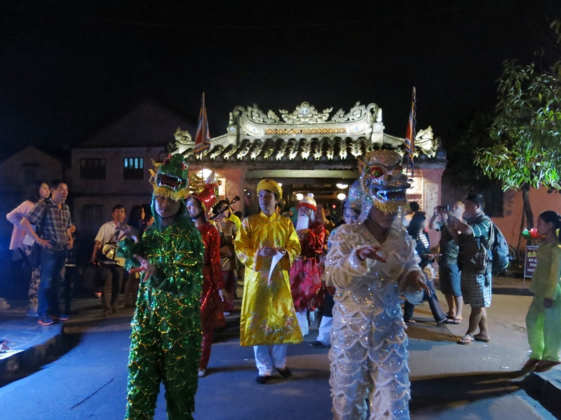 Tết Việt Online: Khắp nơi tưng bừng đón năm mới ảnh 34