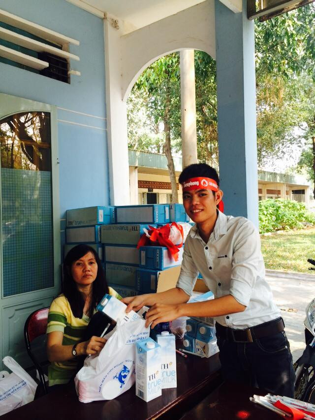 Chủ nhật Đỏ tiếp nhận 9.116 đơn vị máu ảnh 8