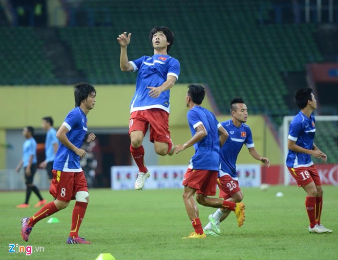 Công Phượng tỏa sáng, U23 Việt Nam đánh bại U23 Malaysia ảnh 7