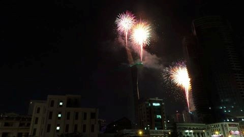 Rực sáng pháo hoa chào mừng năm mới 2015 ảnh 9