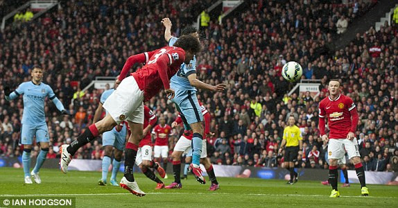 M.U-Man City (4-2): Nhuộm đỏ thành Manchester ảnh 6