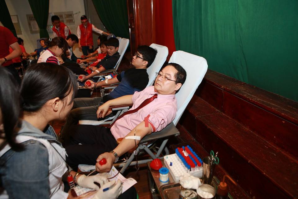 Chủ nhật Đỏ tiếp nhận 9.116 đơn vị máu ảnh 33
