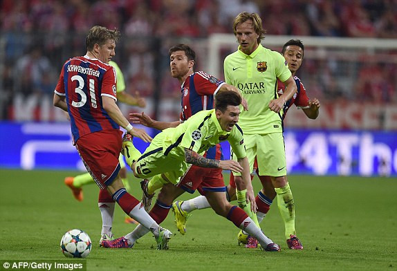 Bayern vs Barca (3-2): 'Hùm xám' lực bất tòng tâm ảnh 9