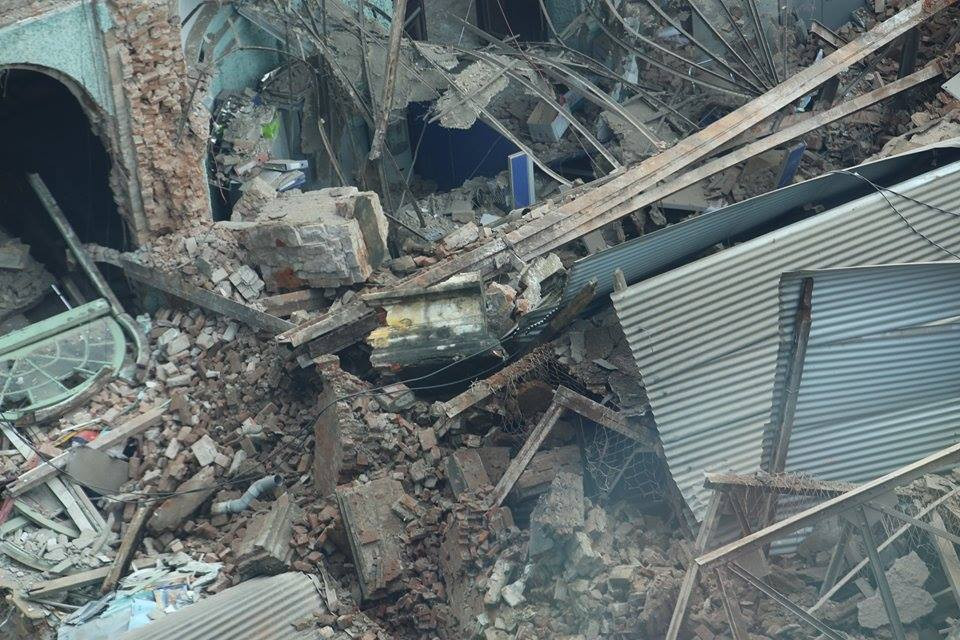 Sập nhà cũ ở Hà Nội, hai người tử vong dưới đống đổ nát ảnh 20