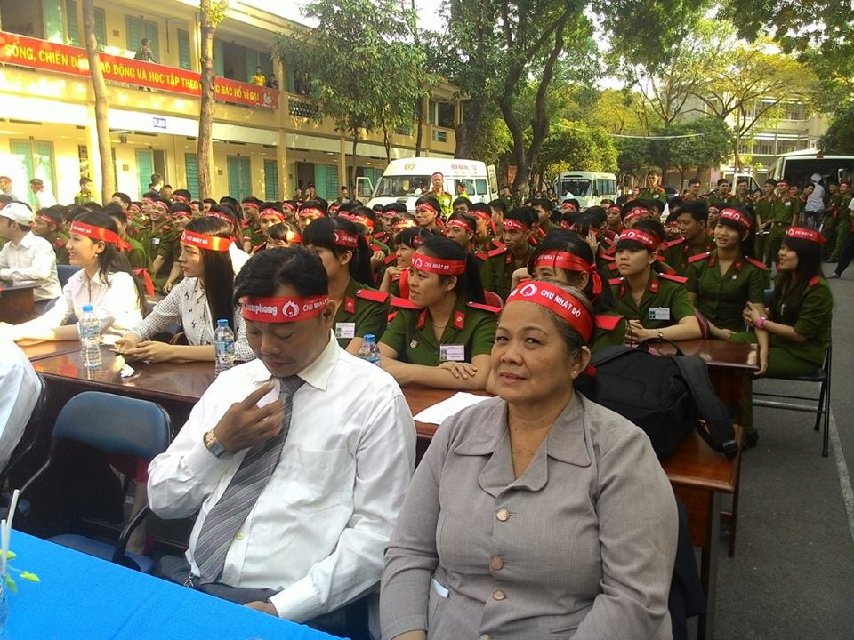 Chủ nhật Đỏ tiếp nhận 9.116 đơn vị máu ảnh 42