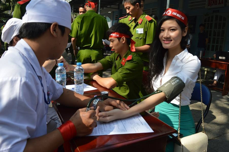 Chủ nhật Đỏ tiếp nhận 9.116 đơn vị máu ảnh 24