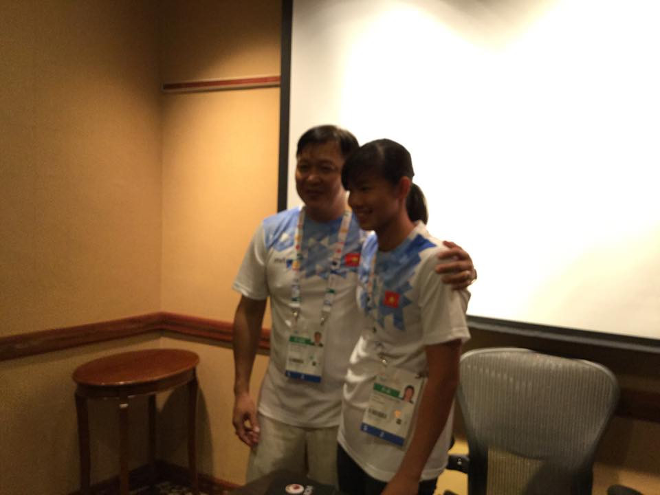 Ánh Viên rưng rưng nói lời cảm ơn thầy ảnh 14