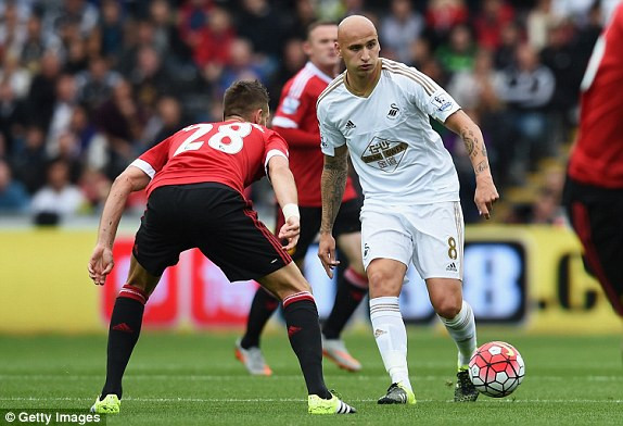 M.U thêm một lần cúi đầu trước 'Thiên Nga' ảnh 12